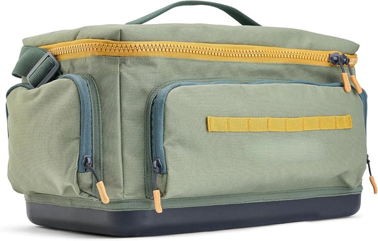 Weekend Series,WEEKEND 3700 TACKLE BAG: Embrace the next level of fishing convenience with a tackle bag designed