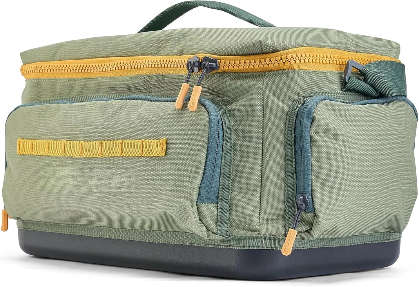 Weekend Series,WEEKEND 3700 TACKLE BAG: Embrace the next level of fishing convenience with a tackle bag designed